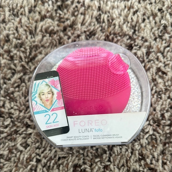 Foreo LUNA fofo Pink Facial Cleansing Brush